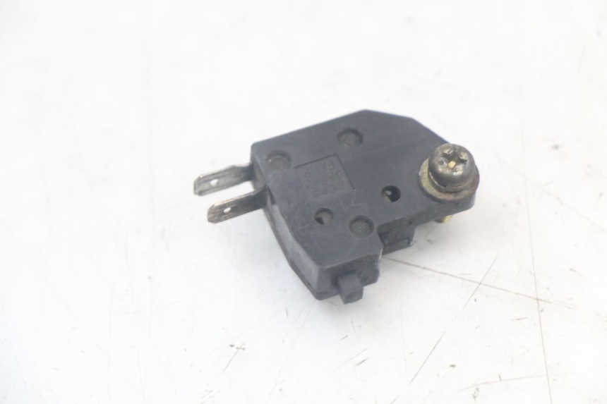 photo de INTERRUPTOR DE LUZ DE FREIO DIREITO SUZUKI SV N 650 (1999 - 2002) - Detalhe da peça