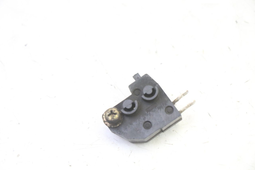 photo de INTERRUPTOR DE LUZ DE FREIO DIREITO SUZUKI SV S 650 (2003 - 2009) - Vista principal