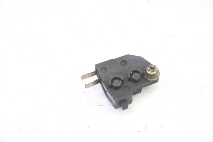 photo de INTERRUPTOR DE LUZ DE FREIO DIREITO SUZUKI SV S 650 (2003 - 2009) - Detalhe da peça