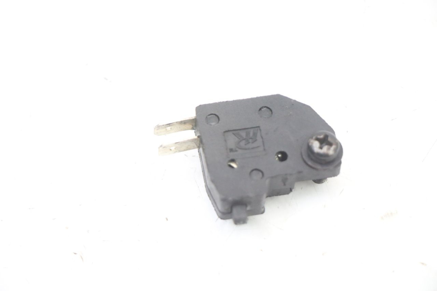 photo de INTERRUPTOR DE LUZ DE FREIO DIREITO SYM FIDDLE 3 III 125 (2014 - 2020) - Detalhe da peça