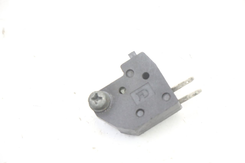 photo de INTERRUPTOR DE LUZ DE FREIO DIREITO SYM JET 14 4T 50 (2018 - 2022) - Vista principal