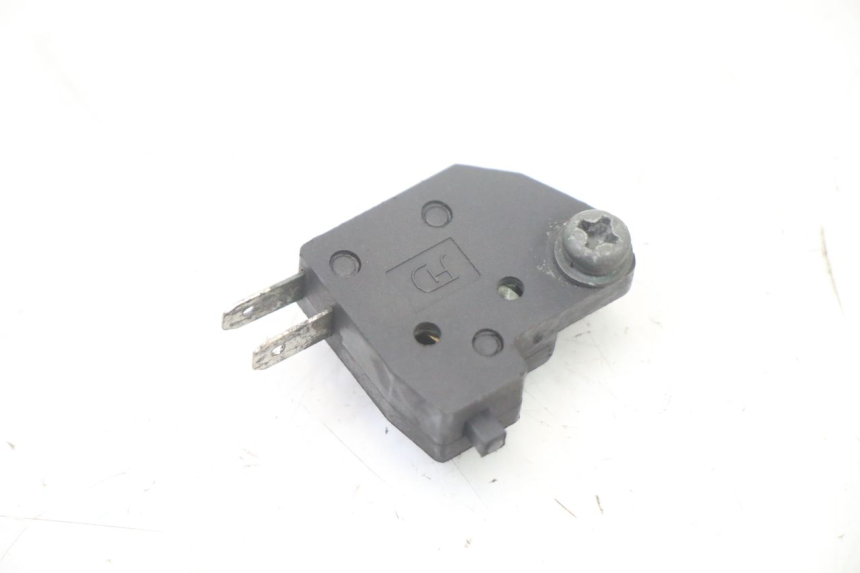 photo de INTERRUPTOR DE LUZ DE FREIO DIREITO SYM JET 14 4T 50 (2018 - 2022) - Detalhe da peça