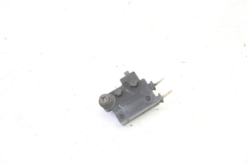 photo de INTERRUPTOR DE LUZ DE FREIO DIREITO YAMAHA TDM ABS 900 (2002 - 2014) - Vista principal