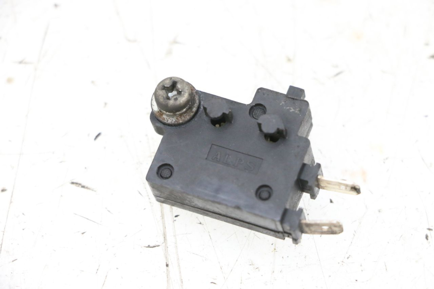 photo de INTERRUPTOR DE LUZ DE FREIO DIREITO YAMAHA TDM ABS 900 (2002 - 2014) - Vista principal