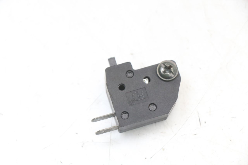 photo de INTERRUPTOR DE LUZ DE FREIO DIREITO HONDA TRX 300 (1988 - 2000) - Vista principal