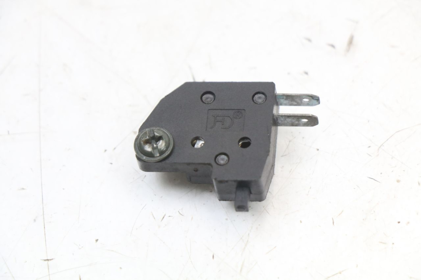 photo de INTERRUPTOR DE LUZ DE FREIO DIREITO HONDA TRX 300 (1988 - 2000) - Detalhe da peça
