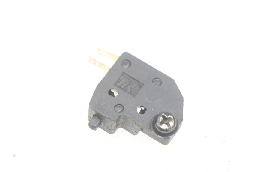 photo de INTERRUPTOR DE LUZ DE FREIO DIREITO PEUGEOT TWEET 125 (2018 - 2021) - Vista principal