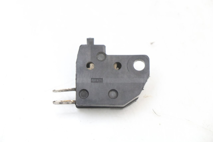 photo de INTERRUPTOR DE LUZ DE FREIO DIREITO SUZUKI UH BURGMAN 125 (2002 - 2006) - Zoom do estado de desgaste