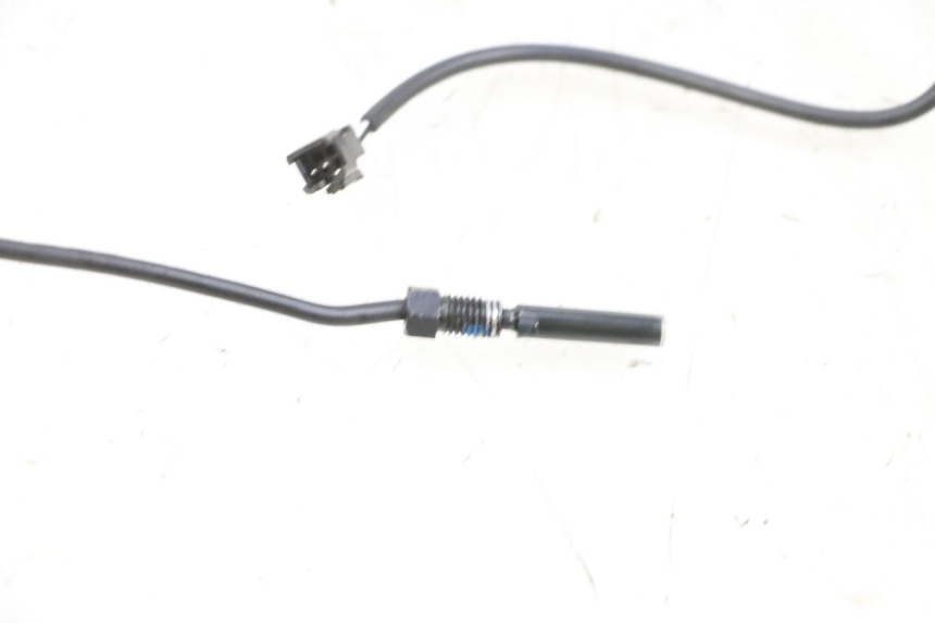 photo de INTERRUPTOR DE LUZ DE FREIO DIREITO DUALTRON VICTOR LIMITED 1 - Outro ângulo de visão