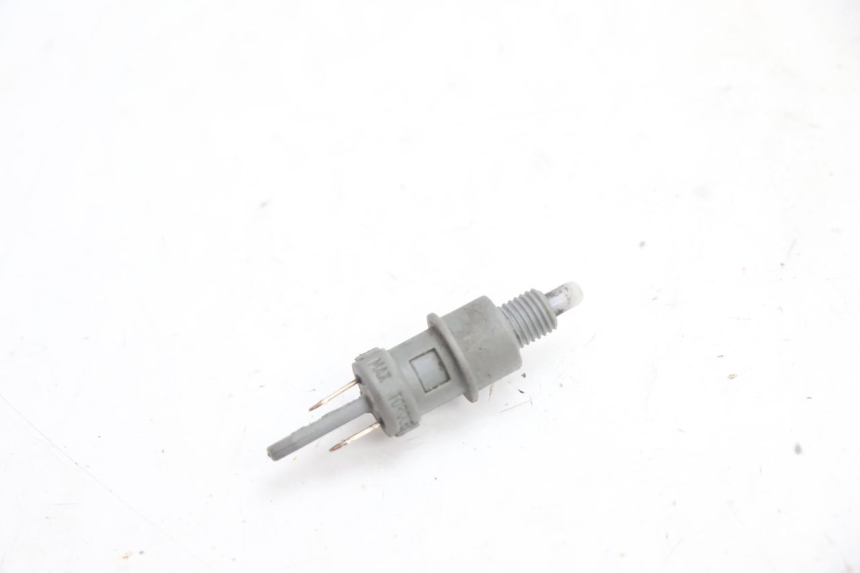 photo de CONTATO DE LUZ DE FREIO DIREITA PEUGEOT VIVACITY 50 (2004 - 2009) - Detalhe da peça