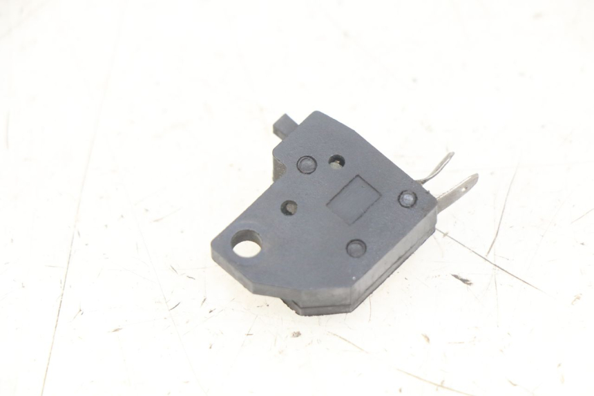 photo de INTERRUPTOR DE LUZ DE FREIO DIREITO DAELIM VL DAYSTAR 125 (2000 - 2011) - Detalhe da peça
