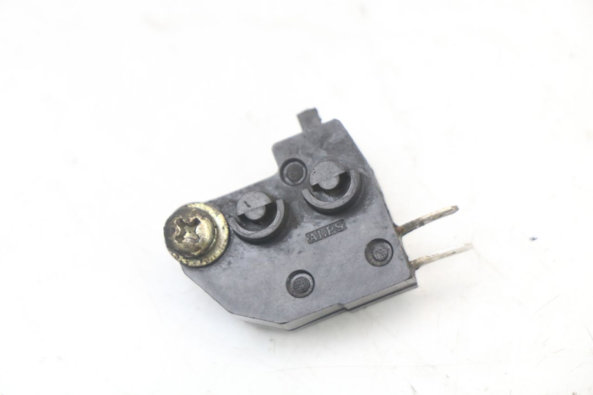 photo de INTERRUPTOR DE LUZ DE FREIO DIREITO SUZUKI VL INTRUDER 125 (2004 - 2007) - Vista principal