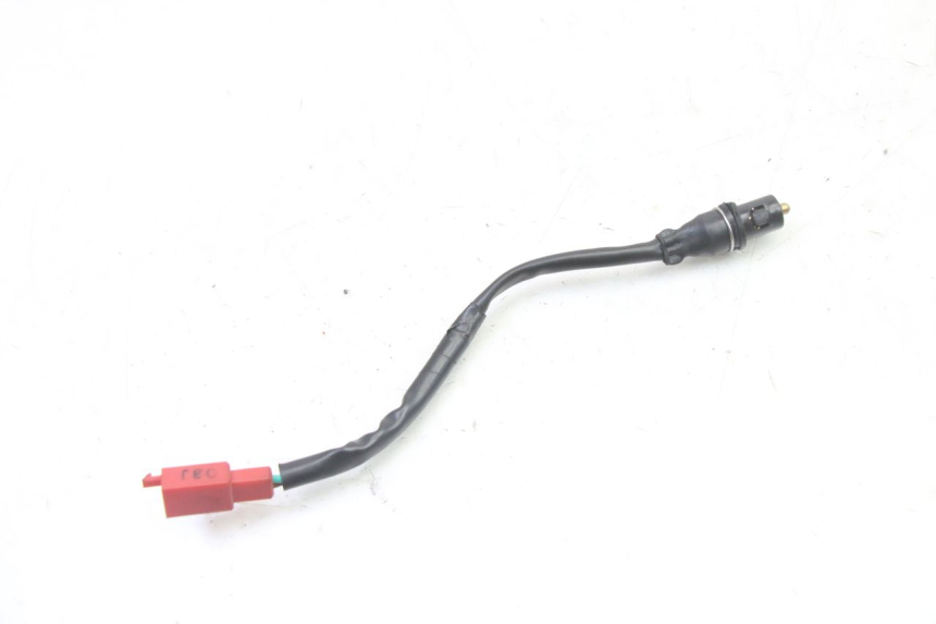 photo de INTERRUPTOR DE LUZ DE FREIO DIREITO MBK WAAP 125 (2008 - 2013) - Zoom do estado de desgaste