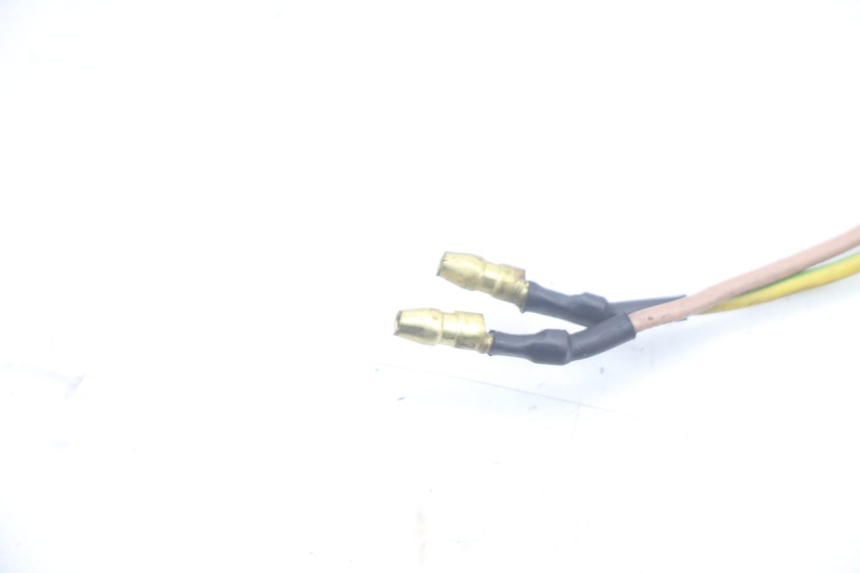 photo de INTERRUPTOR DE LUZ DE FREIO DIREITO YAMAHA WHY 50 (1998 - 2000) - Outro ângulo de visão