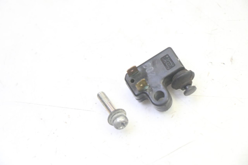 photo de INTERRUPTOR DE LUZ DE FREIO DIREITO YAMAHA X-CITY XCITY 125 (2007 - 2013) - Zoom do estado de desgaste