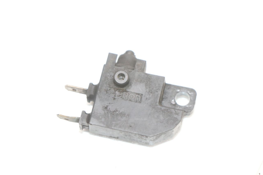 photo de INTERRUPTOR DE LUZ DE FREIO DIREITO YAMAHA XMAX X-MAX ABS 125 (2017 - 2020) - Detalhe da peça