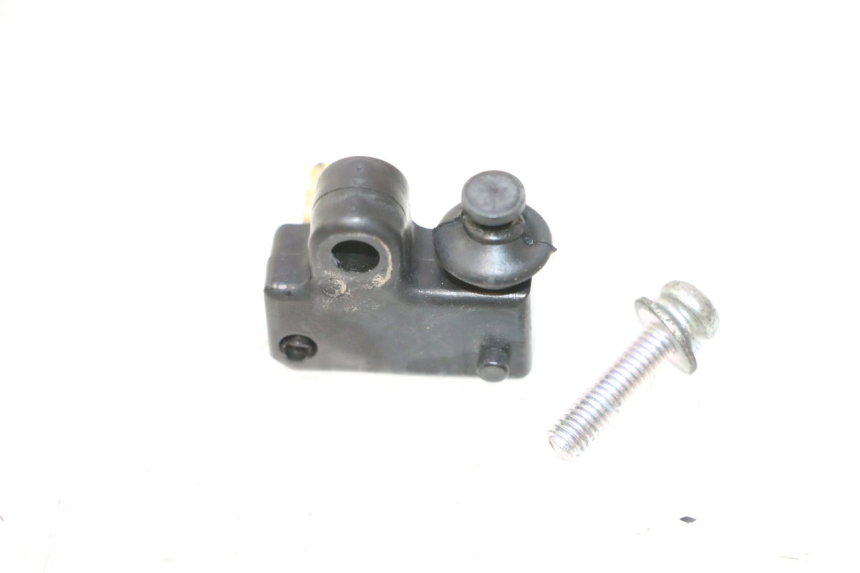 photo de INTERRUPTOR DE LUZ DE FREIO DIREITO YAMAHA XMAX X-MAX 125 (2006 - 2009) - Detalhe da peça