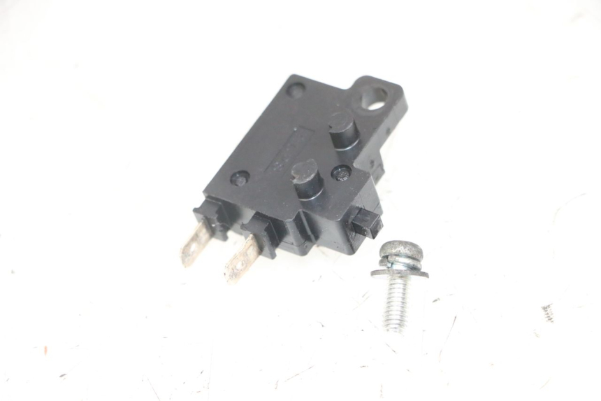 photo de INTERRUPTOR DE LUZ DE FREIO DIREITO YAMAHA XJ6 ABS 600 (2008 - 2016) - Vista principal