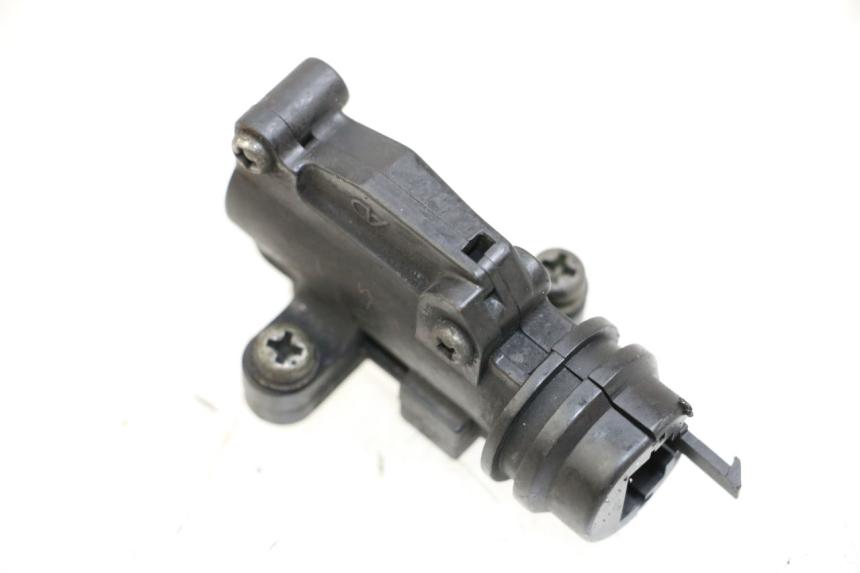 photo de INTERRUPTOR DE LUZ DE FREIO DIREITO YAMAHA XJ600 XJ DIVERSION 600 (1992 - 1997) - Vista principal