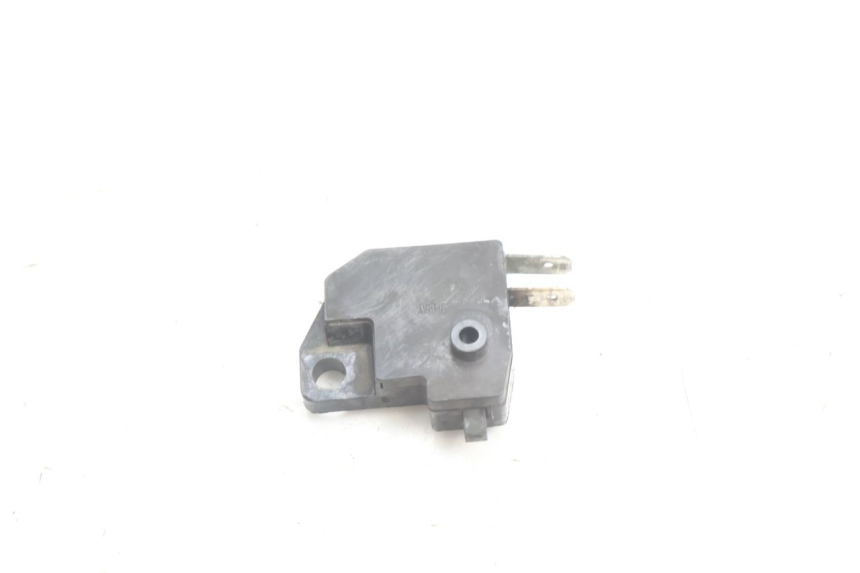 photo de INTERRUPTOR DE LUZ DE FREIO DIREITO YAMAHA XJR 1300 (1998 - 2002) - Outro ângulo de visão
