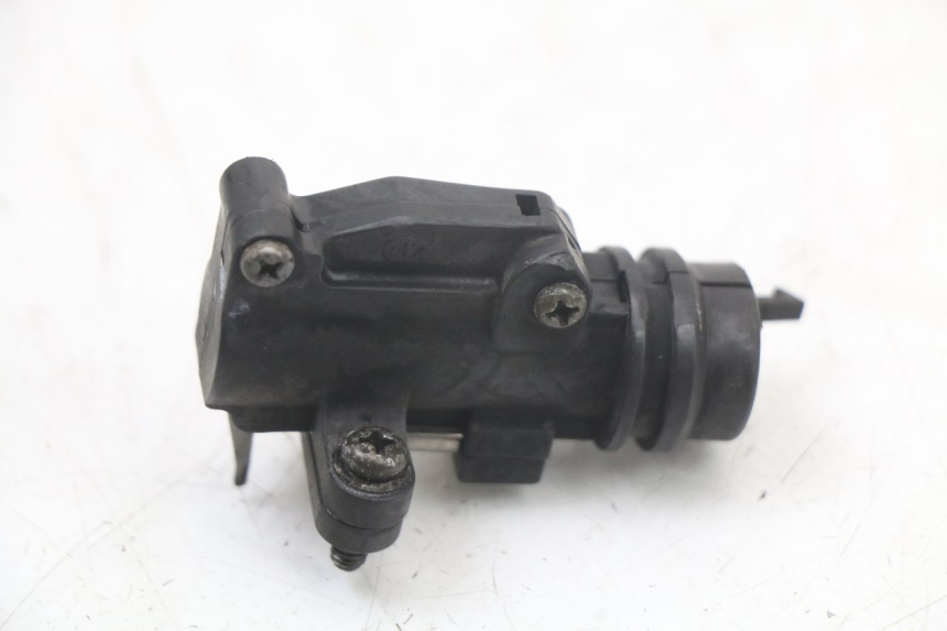 photo de INTERRUPTOR DE LUZ DE FREIO DIREITO YAMAHA XJS DIVERSION 600 (1997 - 1999) - Vista principal