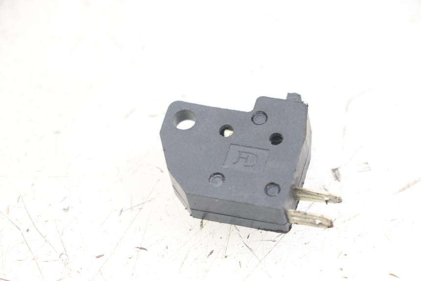 photo de INTERRUPTOR DE LUZ DE FREIO DIREITO FANTIC XM PERFORMANCE 2T 50 (2021 - 2022) - Vista principal