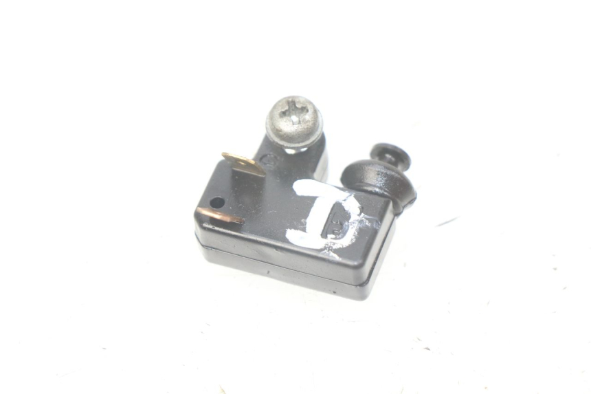 photo de INTERRUPTOR DE LUZ DE FREIO DIREITO YAMAHA XP T-MAX TMAX ABS 530 (2012 - 2015) - Vista principal