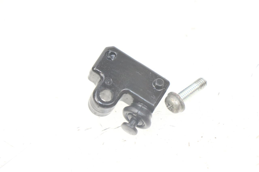 photo de INTERRUPTOR DE LUZ DE FREIO DIREITO YAMAHA XP T-MAX TMAX ABS 530 (2012 - 2015) - Detalhe da peça