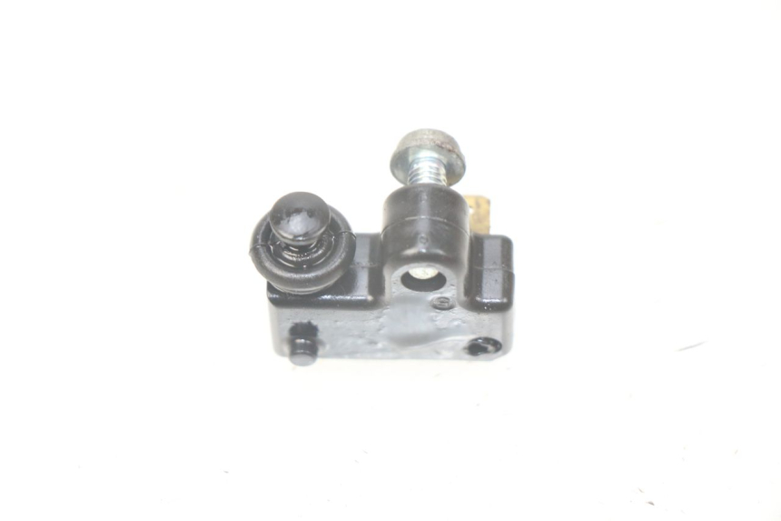 photo de INTERRUPTOR DE LUZ DE FREIO DIREITO YAMAHA XP T-MAX TMAX ABS 530 (2012 - 2015) - Zoom do estado de desgaste