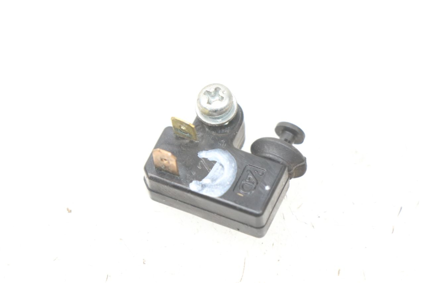 photo de INTERRUPTOR DE LUZ DE FREIO DIREITO YAMAHA XP T-MAX TMAX 500 (2008 - 2012) - Vista principal