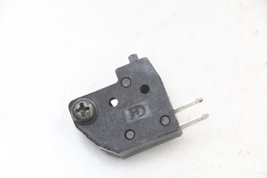 photo de INTERRUPTOR DE LUZ DE FREIO DIREITO SYM XS 125 (2007 - 2016) - Vista principal