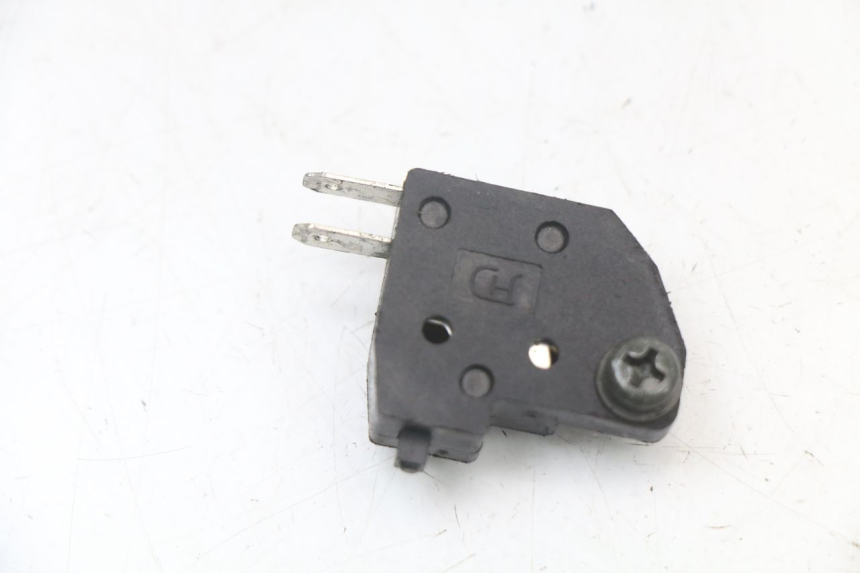photo de INTERRUPTOR DE LUZ DE FREIO DIREITO SYM XS 125 (2007 - 2016) - Detalhe da peça