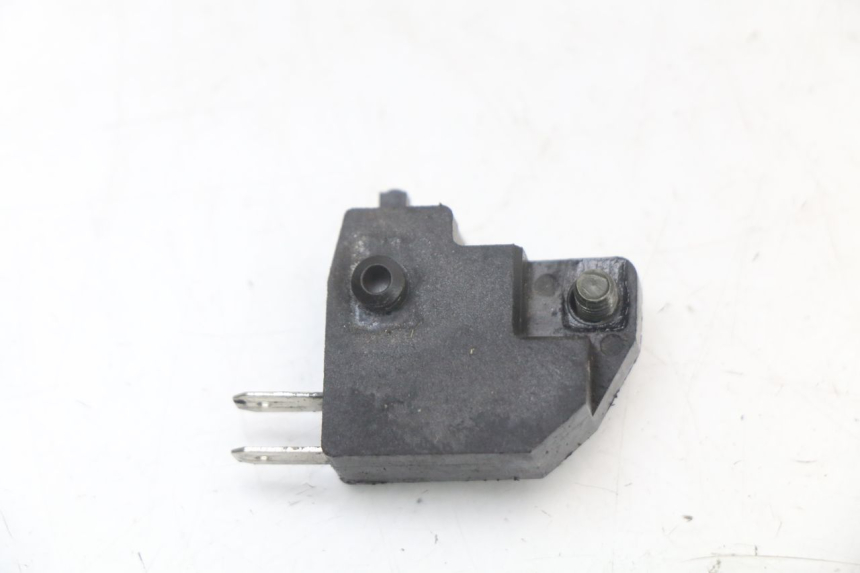 photo de INTERRUPTOR DE LUZ DE FREIO DIREITO SYM XS 125 (2007 - 2016) - Zoom do estado de desgaste