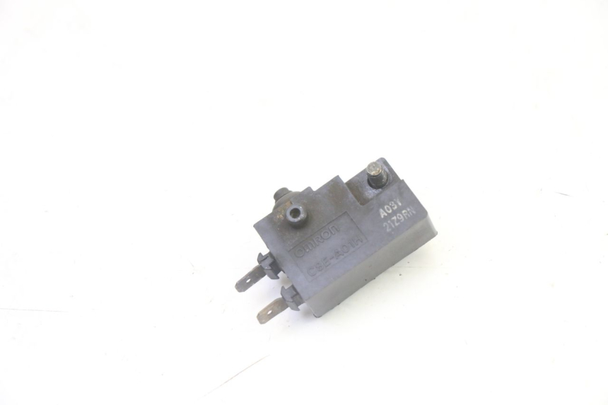 photo de INTERRUPTOR DE LUZ DE FREIO DIREITO YAMAHA YFM R RAPTOR 250 (2008 - 2014) - Vista principal