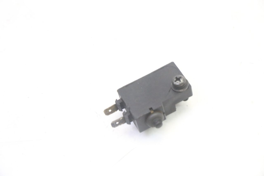 photo de INTERRUPTOR DE LUZ DE FREIO DIREITO YAMAHA YFM R RAPTOR 250 (2008 - 2014) - Outro ângulo de visão