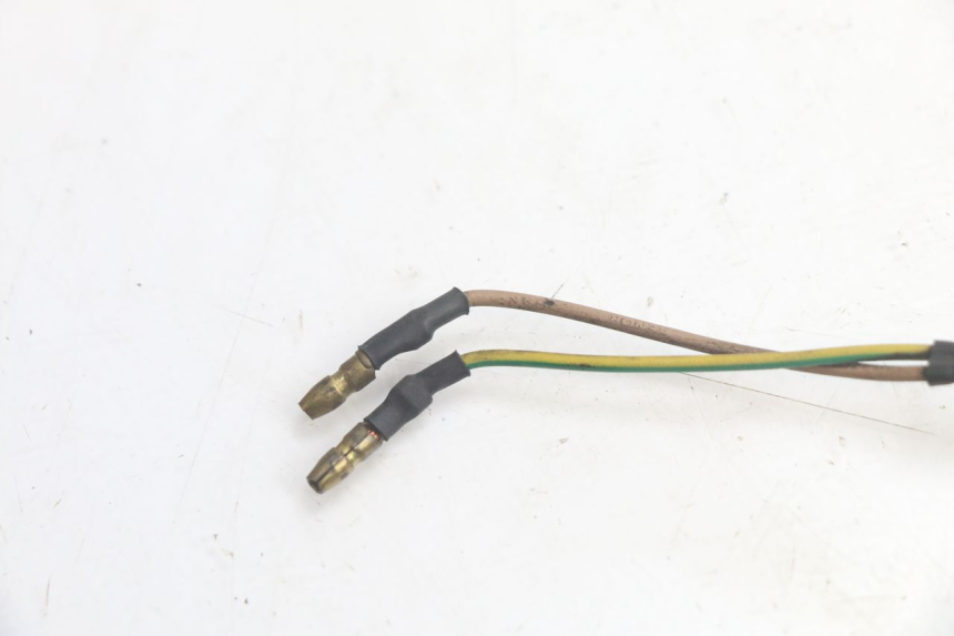 photo de CONTATOR DE LUZ DE FREIO DIREITA YAMAHA YP MAJESTY 125 (1998 - 2001) - Detalhe da peça