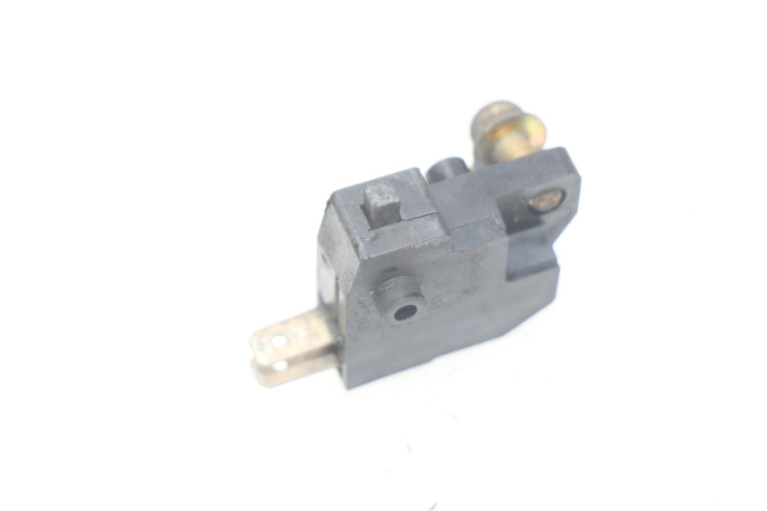 photo de INTERRUPTOR DE LUZ DE FREIO DIREITO KAWASAKI Z S 750 (2003 - 2006) - Detalhe da peça