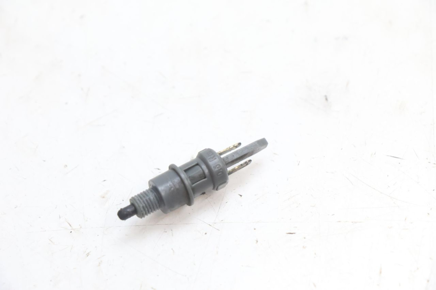 photo de CONTATOR DE LUZ DE FREIO DIREITA PIAGGIO ZIP 2T 50 (2009 - 2019) - Vista principal