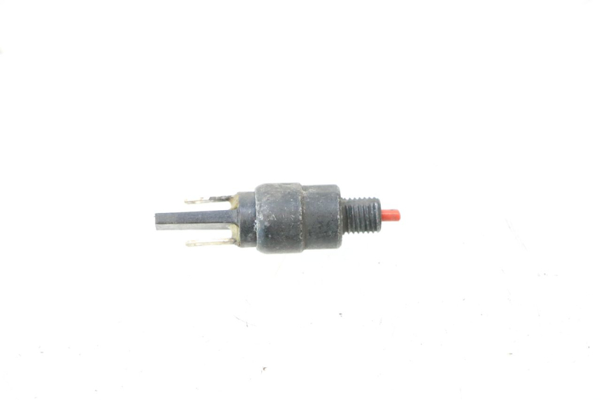 photo de INTERRUPTOR DE LUZ DE FREIO DIREITO PIAGGIO ZIP 4T 50 (2018 - 2020) - Detalhe da peça