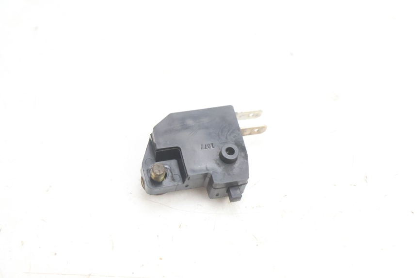 photo de CONTATO DE LUZ DE FREIO DIREITA KAWASAKI ZX-6R ZX6R 600 (2000 - 2002) - Outro ângulo de visão