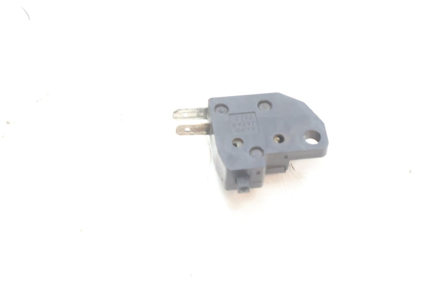 photo de INTERRUPTOR DE LUZ DE FREIO DIREITO KAWASAKI ZZR 600 (1995 - 2004) - Detalhe da peça