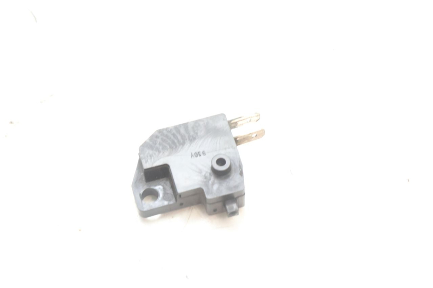 photo de INTERRUPTOR DE LUZ DE FREIO DIREITO KAWASAKI ZZR 600 (1995 - 2004) - Outro ângulo de visão