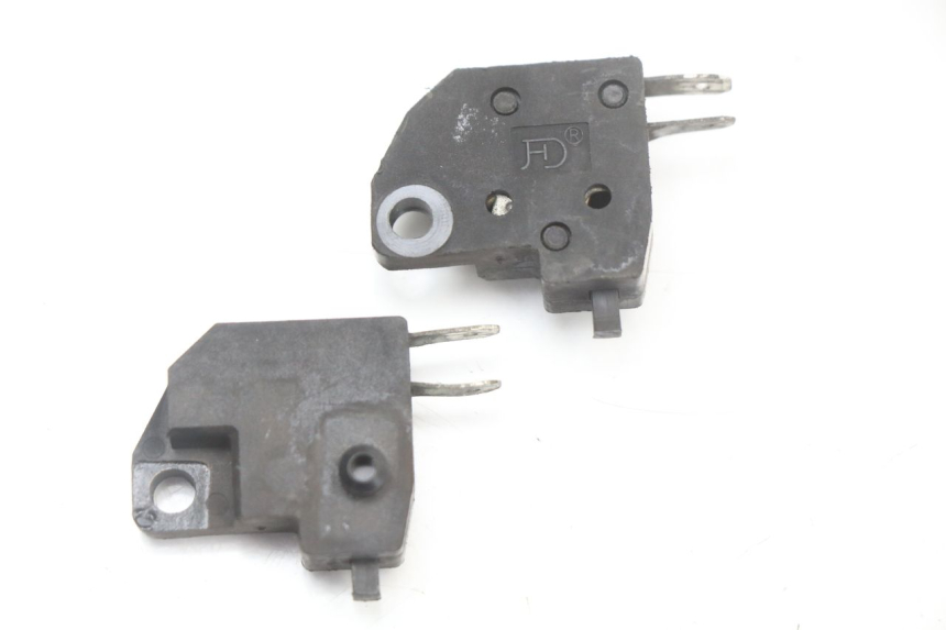 photo de INTERRUPTOR DE LUZ DE FREIO LONGJIA EASY MAX 125 (2020 - 2024) - Detalhe da peça
