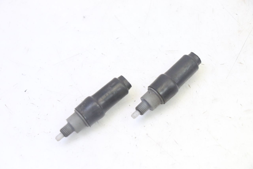 photo de INTERRUPTOR DE LUZ DE FREIO PEUGEOT ELYSTAR 50 (2002 - 2014) - Vista principal