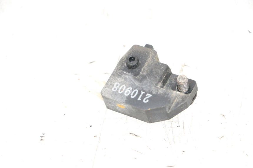 photo de INTERRUPTOR DE LUZ DE FREIO ESQUERDO KYMCO AGILITY 4T 50 (2018 - 2022) - Detalhe da peça