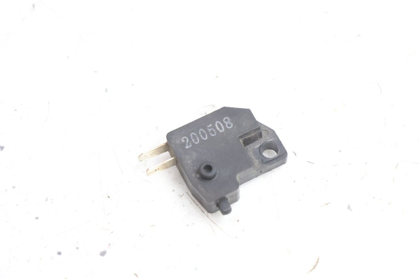 photo de INTERRUPTOR DE LUZ DE FREIO ESQUERDO KYMCO AGILITY CITY 16P 125 (2015 - 2024) - Detalhe da peça