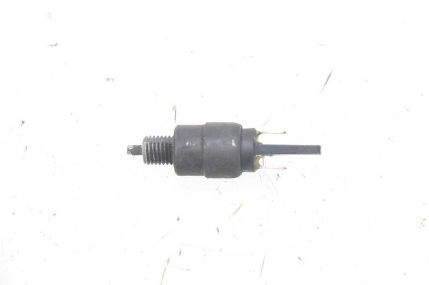 photo de INTERRUPTOR DE LUZ DE FREIO ESQUERDO APRILIA ATLANTIC 500 (2002 - 2003) - Zoom do estado de desgaste