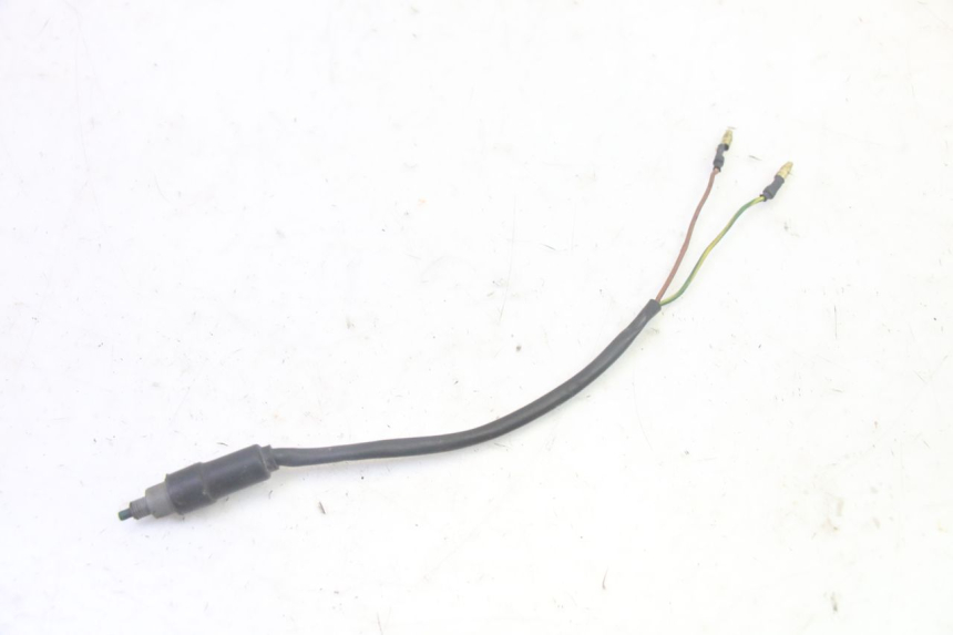 photo de INTERRUPTOR DE LUZ DE FREIO ESQUERDO MBK BOOSTER SPIRIT 50 (2004 - 2017) - Zoom do estado de desgaste