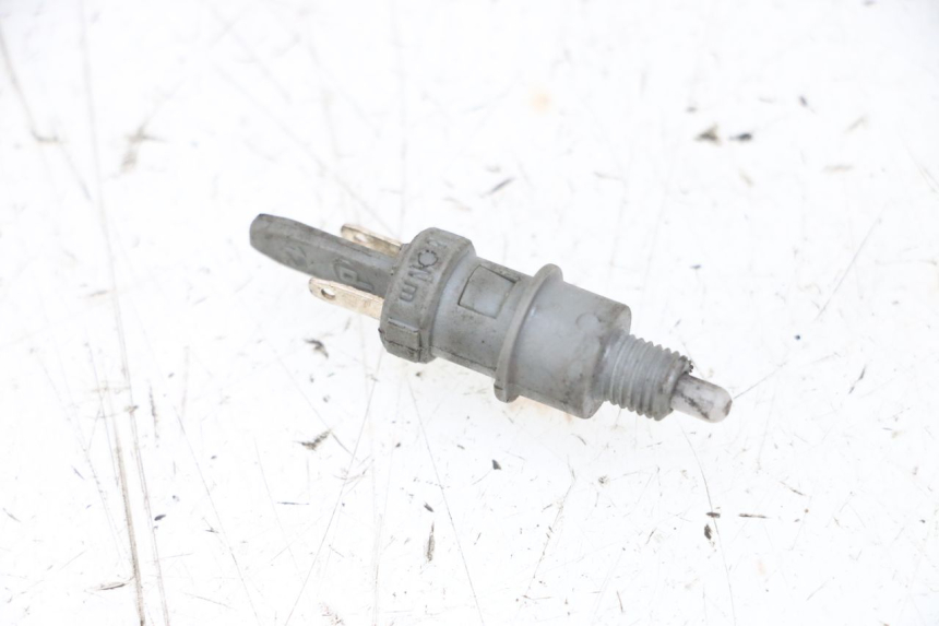 photo de INTERRUPTOR DE LUZ DE FREIO ESQUERDO MBK BOOSTER SPIRIT NAKED 50 (2004 - 2017) - Vista principal
