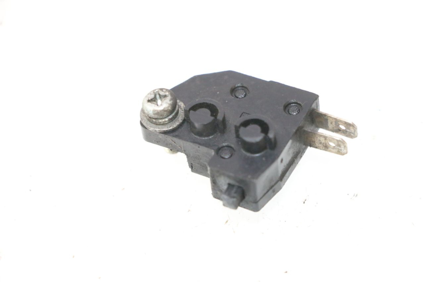 photo de INTERRUPTOR DE LUZ DE FREIO ESQUERDO SUZUKI BURGMAN 125 (2007 - 2014) - Vista principal
